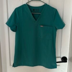 FIGS MARINE SCRUB TOP